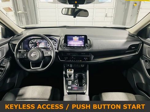 Used 2024 Nissan Rogue SV image 4