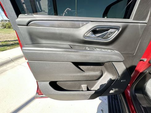 Used 2021 GMC Yukon AT4 w/ AT4 Premium Package AWD/4WD image 23