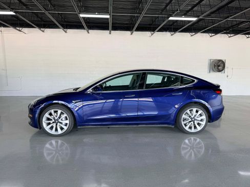 Used 2018 Tesla Model 3 Long Range image 3