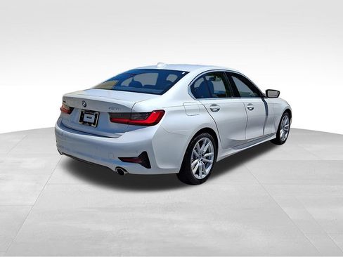 Used 2020 BMW 330i xDrive Sedan w/ Convenience Package AWD/4WD image 6