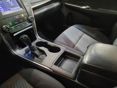 Used 2016 Toyota Camry LE FWD image 26