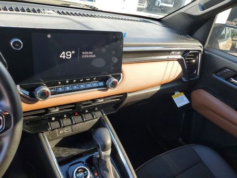 Used 2024 GMC Canyon AT4 image 26