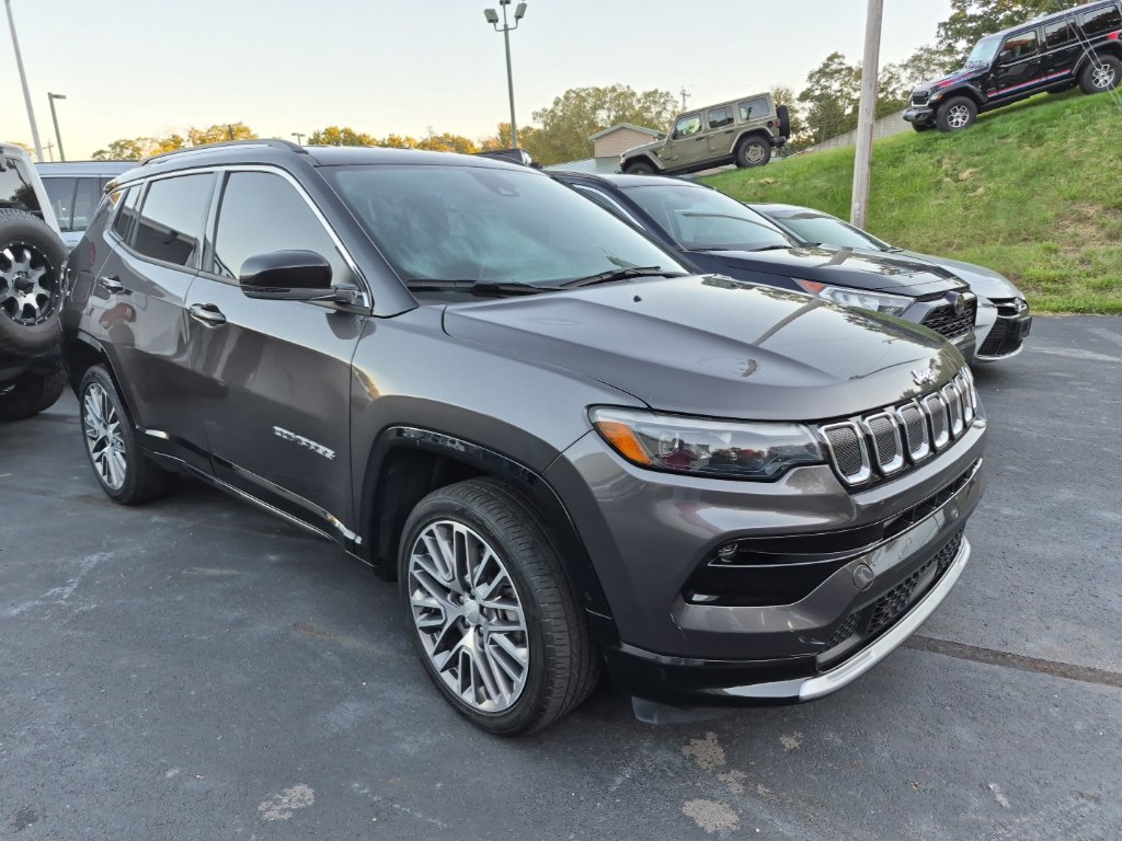 Used 2022 Jeep Compass Limited w/ Elite Group AWD/4WD image 1
