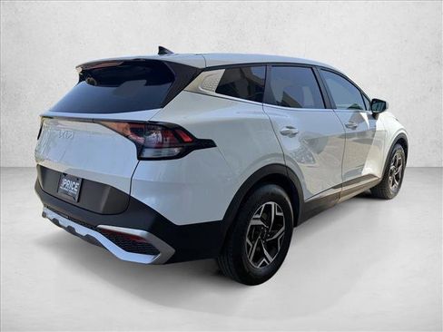 Used 2023 Kia Sportage LX FWD image 5