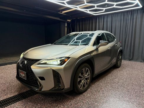 Used 2019 Lexus UX 250h F Sport w/ F Sport Luxury Package AWD/4WD image 3