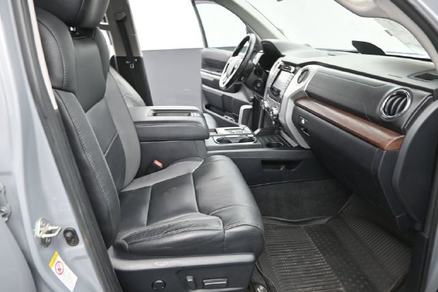 Used 2019 Toyota Tundra Limited AWD/4WD image 18
