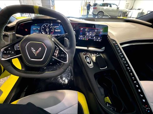 Used 2022 Chevrolet Corvette Stingray Premium Cpe RWD image 14