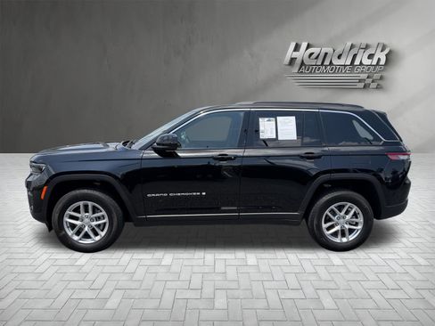 Used 2025 Jeep Grand Cherokee Laredo X w/ Luxury Tech Group I RWD image 7