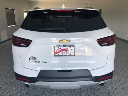 Used 2024 Chevrolet Blazer LT AWD/4WD image 3