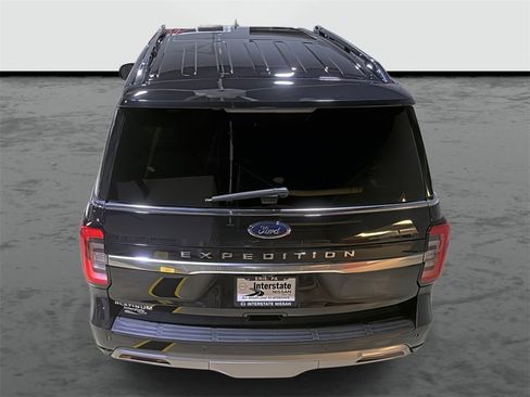 Used 2022 Ford Expedition Platinum image 3