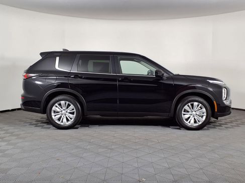 New 2026 Mitsubishi Outlander ES FWD image 28