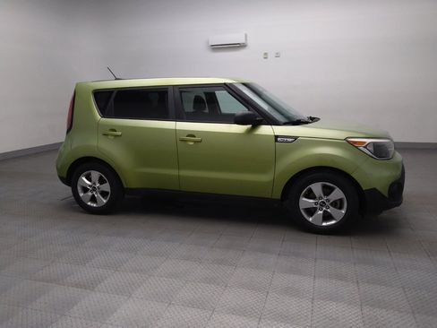 Used 2017 Kia Soul w/ Convenience Package FWD image 11