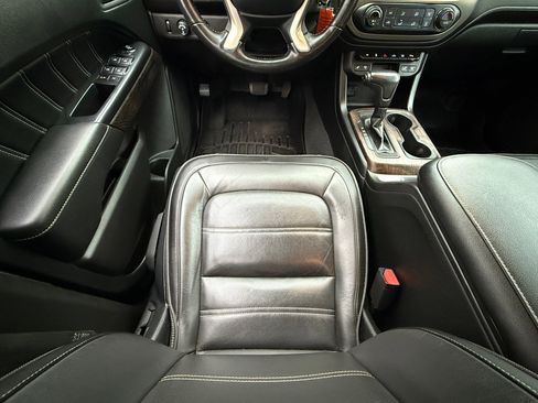 Used 2021 GMC Canyon Denali image 16