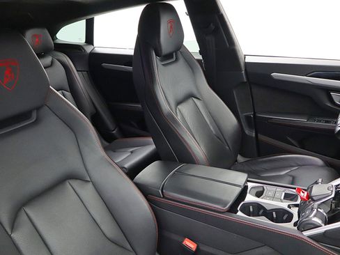 Used 2020 Lamborghini Urus AWD/4WD image 36