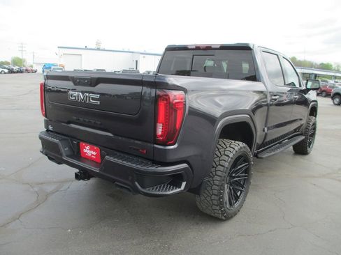 Used 2024 GMC Sierra 1500 AT4 w/ Technology Package image 5