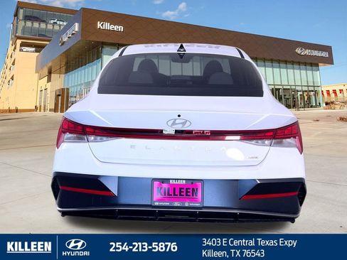 New 2025 Hyundai Elantra Limited image 7