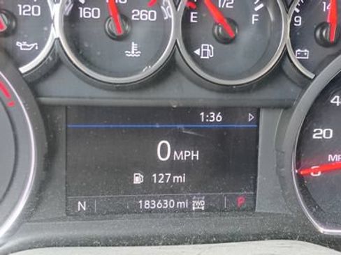 Used 2023 Chevrolet Silverado 2500 LT w/ Convenience Package AWD/4WD image 2