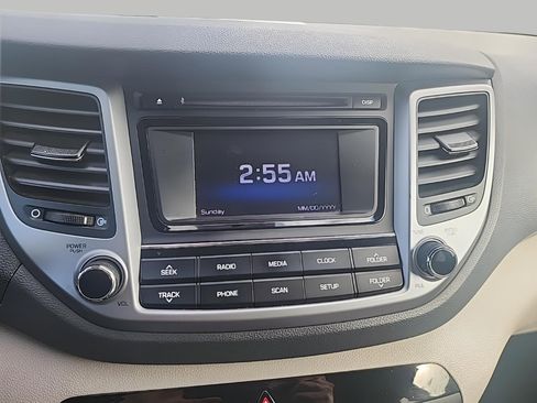 Used 2018 Hyundai Tucson SE image 24