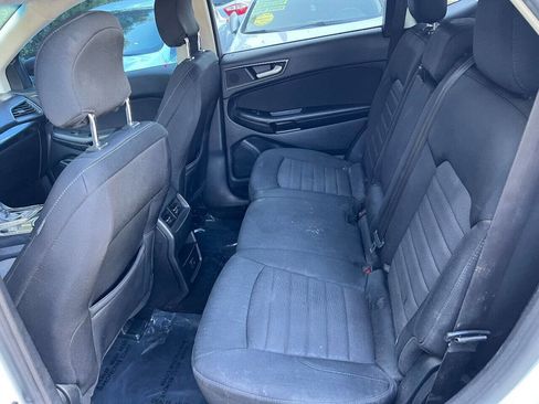 Used 2015 Ford Edge SE image 14