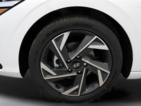 New 2026 Hyundai Elantra Sport image 3