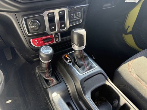 Used 2023 Jeep Wrangler Rubicon image 21