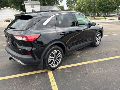 Used 2022 Ford Escape SEL w/ Class II Trailer Tow Package AWD/4WD image 3