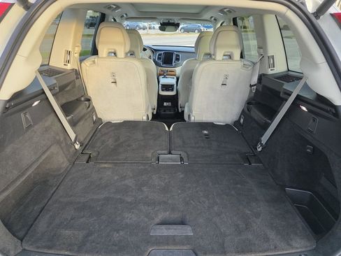 Used 2021 Volvo XC90 T6 Momentum AWD/4WD image 12