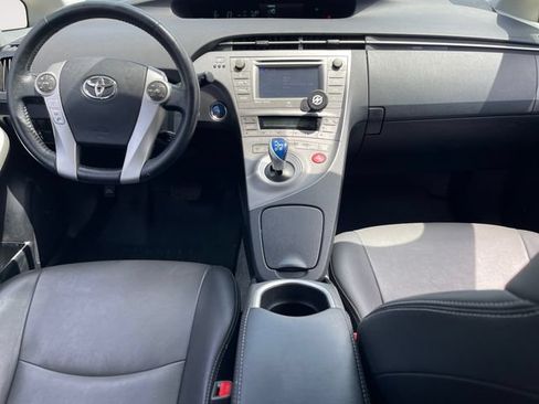 Used 2015 Toyota Prius Four FWD image 10