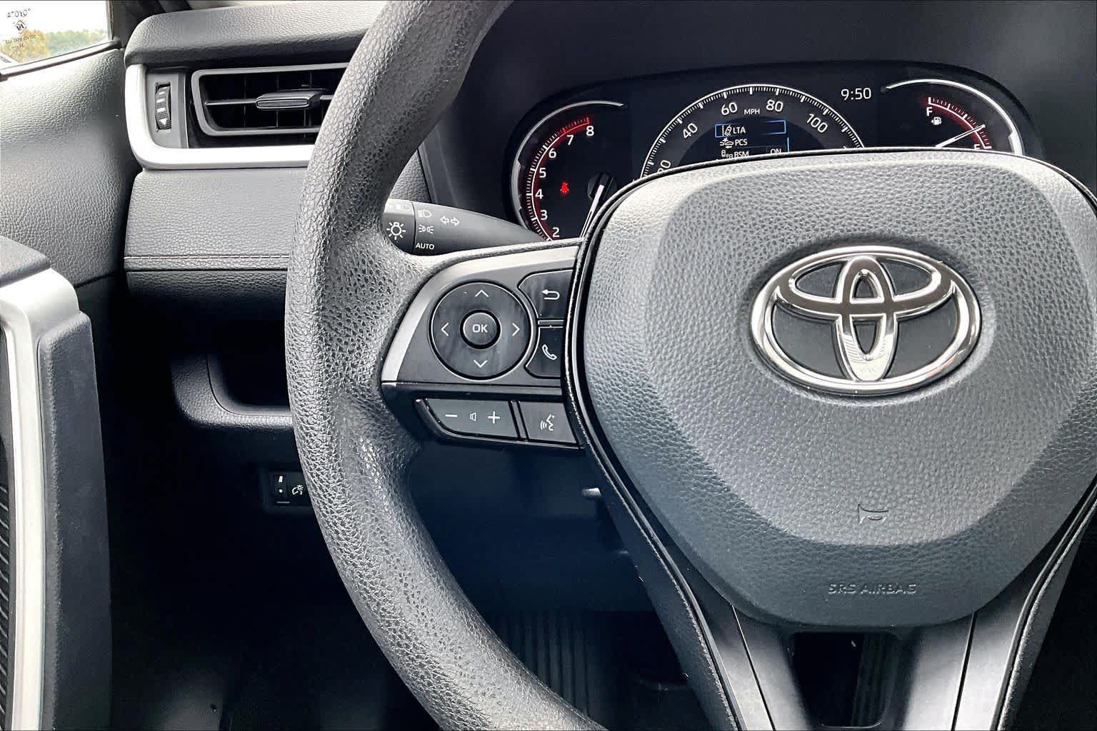 Certified 2025 Toyota RAV4 XLE AWD/4WD image 23