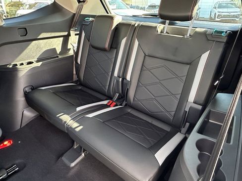 New 2026 Volkswagen Atlas Peak Edition AWD/4WD image 15