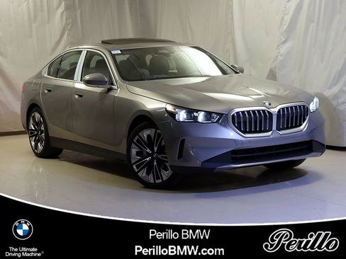 New 2026 BMW 530i xDrive w/ Premium Package image 1