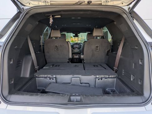 New 2023 Chevrolet Traverse Premier FWD image 25
