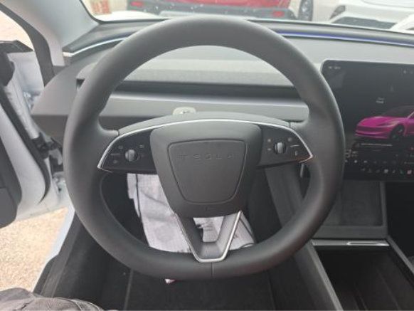 Used 2025 Tesla Model 3 RWD image 5