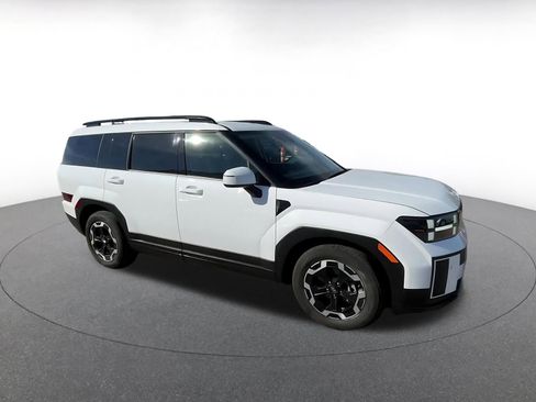 Used 2024 Hyundai Santa Fe SEL image 2