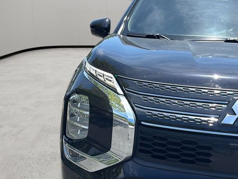 Used 2023 Mitsubishi Outlander SEL FWD image 42