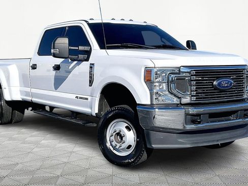 Used 2022 Ford F350 XLT image 1