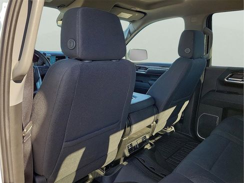 Used 2023 GMC Sierra 1500 SLE image 12