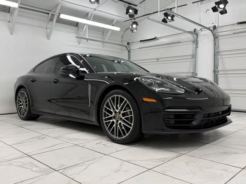 Certified 2022 Porsche Panamera 4 Platinum Edition image 9