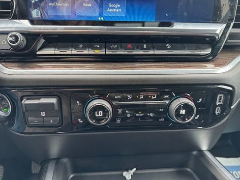 Used 2025 Chevrolet Silverado 2500 LT w/ Trail Boss Package image 38