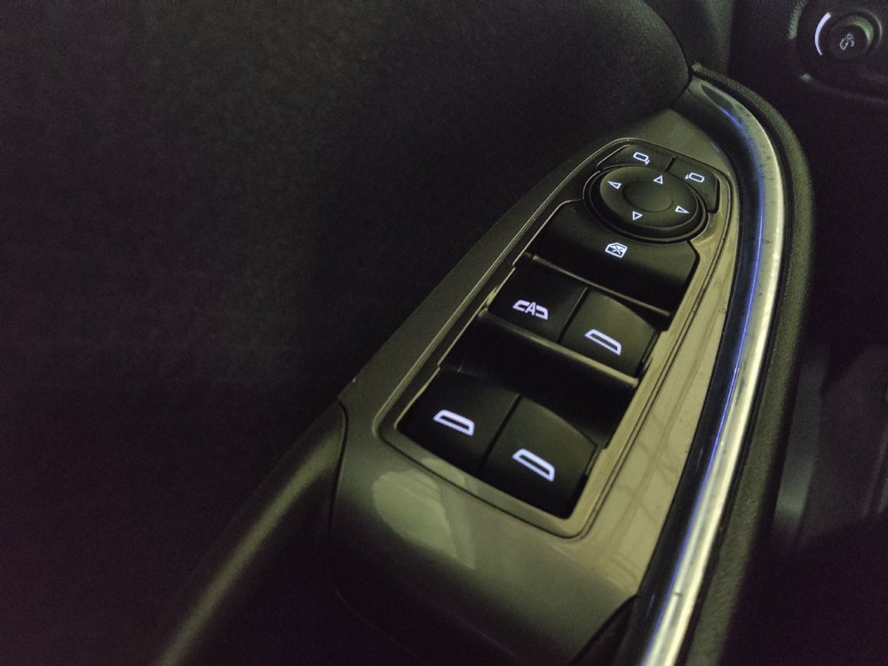 Used 2018 Chevrolet Malibu LT FWD image 27