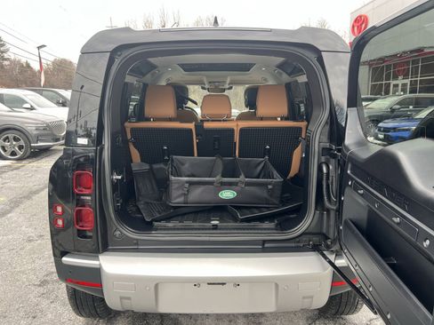 Used 2023 Land Rover Defender 110 S image 26