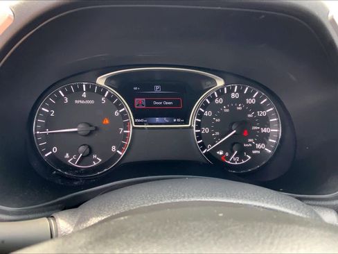 Used 2019 Nissan Pathfinder SL image 26