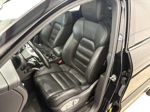 Used 2018 Porsche Macan GTS AWD/4WD image 10