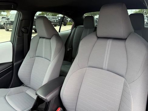 Used 2025 Toyota Corolla SE FWD image 11