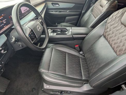 Used 2025 Nissan Murano Platinum w/ Cargo Package AWD/4WD image 11