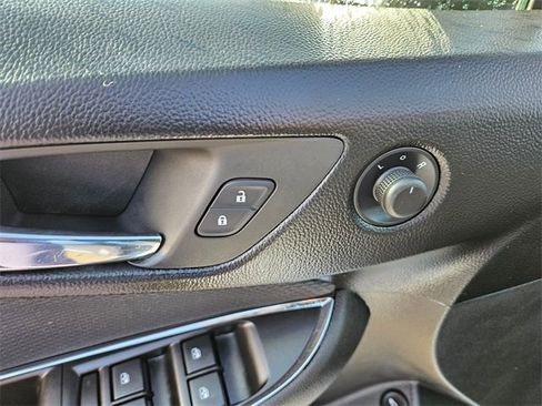 Used 2018 Chevrolet Cruze LS image 15