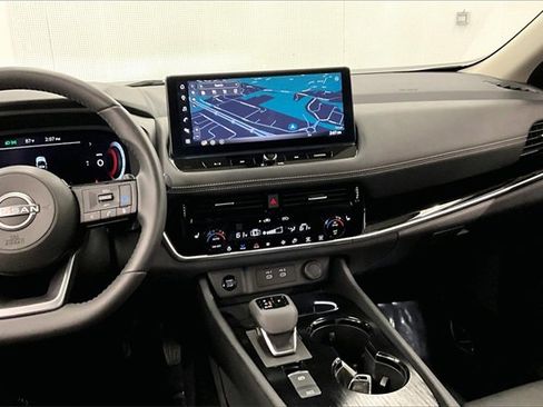 Used 2024 Nissan Rogue SL w/ SL Premium Package image 6