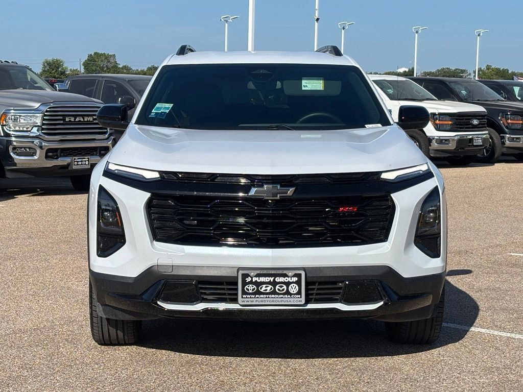 Used 2026 Chevrolet Equinox RS FWD image 3