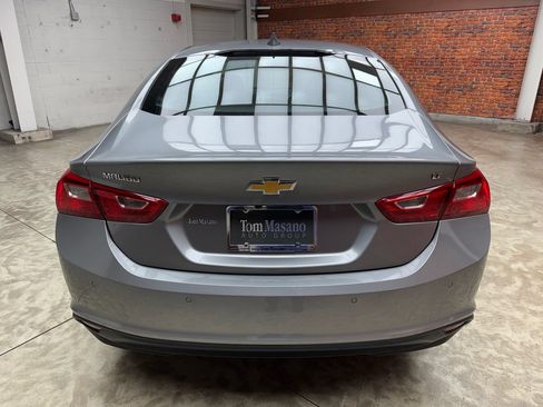 Used 2025 Chevrolet Malibu LT FWD image 4