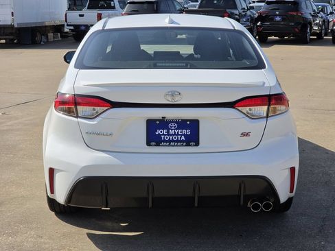 Used 2025 Toyota Corolla SE FWD image 8